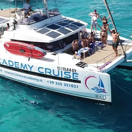 Kite Academy Cruise Malta Bateau-hôtel