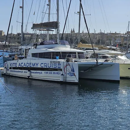 Kite Academy Cruise Malta Botel Gzira